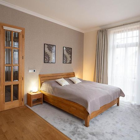 Executive 2-Bdrm Central Suite Усті-над-Лабем Екстер'єр фото